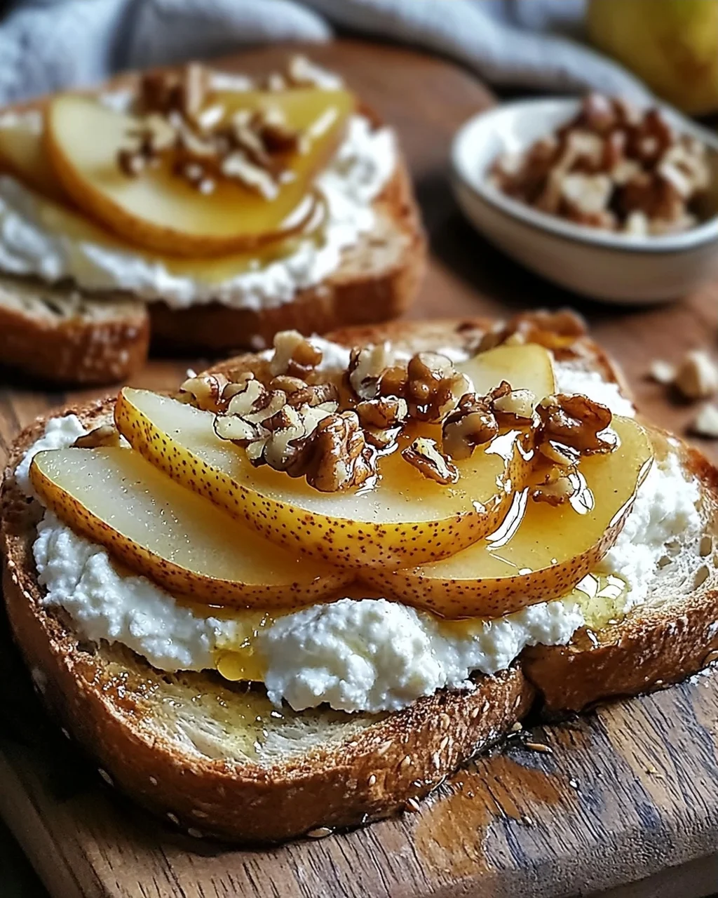 Birnen-Honig-Ricotta-Toast: Süßes Vergnügen für Genießer